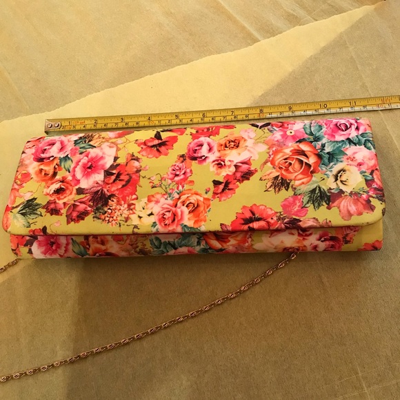 Handbag NWT - Picture 4 of 4